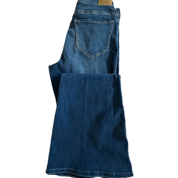 Women's Hollister Blue Flared Jeans, Size 13 Short - Picture 4 of 5